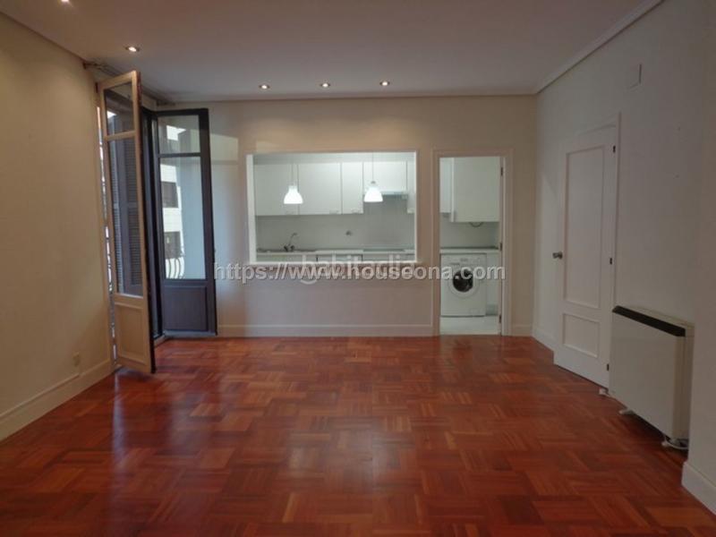 Foto fa84ca5a-cb08-4573-9d93-840c82a70cee. Location appartement dans Ensanche - Moyua - Diputación Bilbao