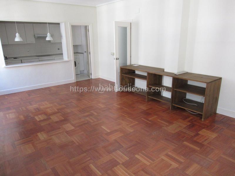 Foto 4e840e80-f4b0-45b2-90de-f749a6b9a633. Miete etagenwohnung in Ensanche - Moyua - Diputación Bilbao