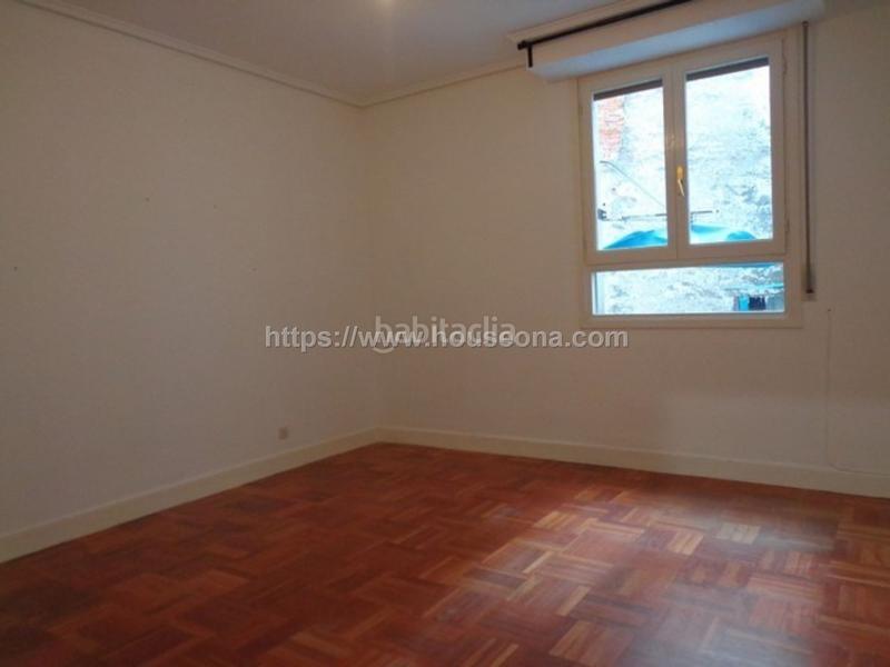 Foto 055e2e02-a153-42b5-ba17-6636e71388ae. Alquiler piso en Ensanche - Moyua - Diputación Bilbao