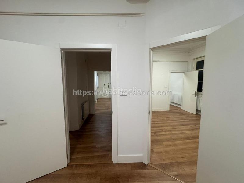 Foto 86d4d1e8-504b-4d91-8127-f98698160a8b. Location bureau dans Albia Bilbao