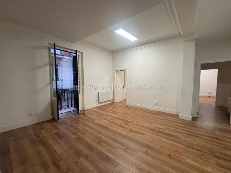 Foto b5171169-f46f-4a85-8f64-b010fedca0af. Location bureau dans Albia Bilbao