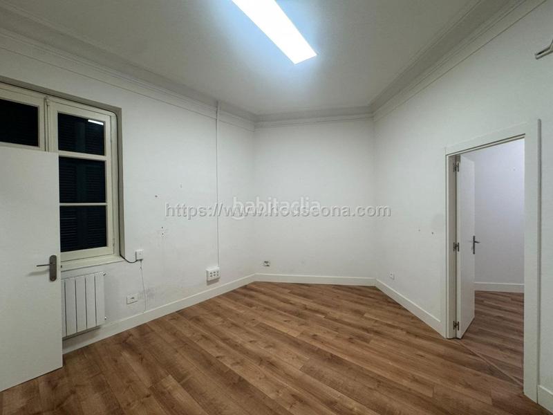 Foto eda6548d-dafa-4ae4-9ec9-e206d38ab415. Location bureau dans Albia Bilbao