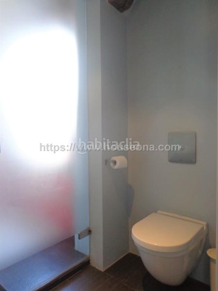 Foto cce92803-9c53-4d26-9b56-7af42f5ce25e. Miete dachwohnung mit heizung in Zabalburu Bilbao