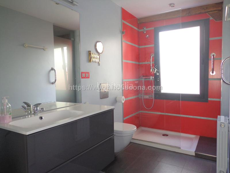 Foto 784d7c87-fca9-4adf-8563-c66d515533f6. Rent penthouse with heating in Zabalburu Bilbao