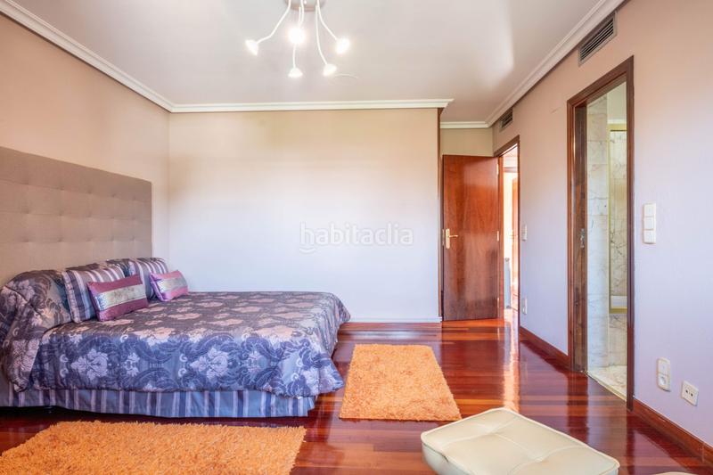 Foto 1d89b32a-aca6-41d2-9e1b-2c82c3b209fe. Xalet amb calefacció aparcament piscina a Venta del Olivar Zaragoza