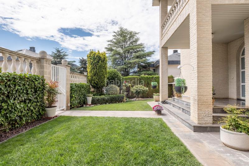 Foto 23c2fc63-b4c2-4300-bad6-c5d7b929f2dd. Xalet amb calefacció aparcament piscina a Venta del Olivar Zaragoza