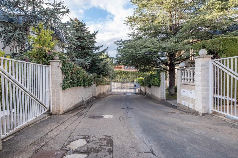 Foto 65a2c125-0323-47a6-b9d9-53f90a9b682d. Xalet amb calefacció aparcament piscina a Venta del Olivar Zaragoza