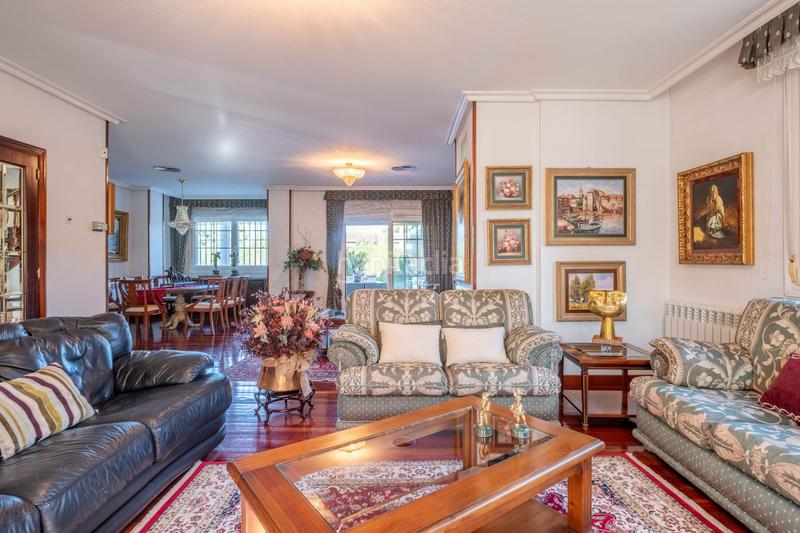 Foto 65c2c6ac-d0ae-4349-b4ba-9d05f248f47b. Xalet amb calefacció aparcament piscina a Venta del Olivar Zaragoza