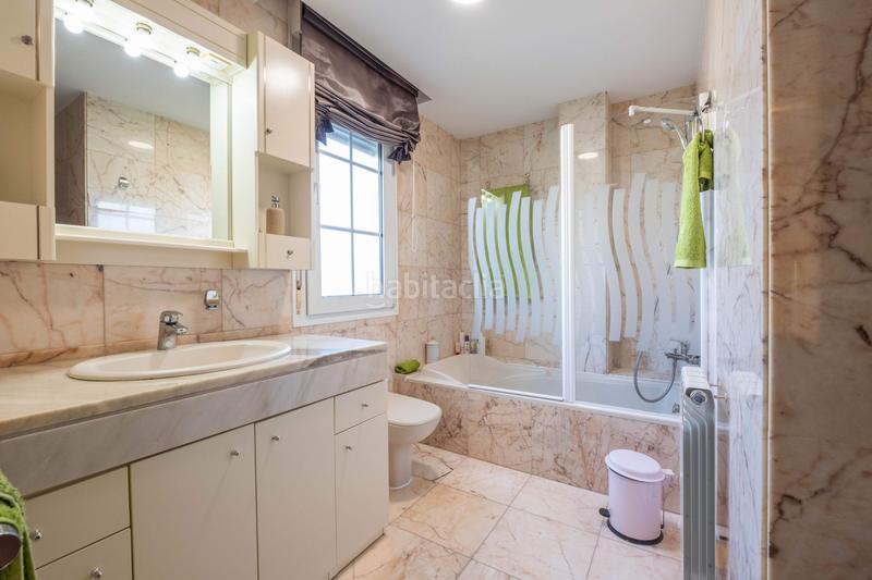 Foto c973da73-eb8c-477a-afab-69c8416041c8. Xalet amb calefacció aparcament piscina a Venta del Olivar Zaragoza