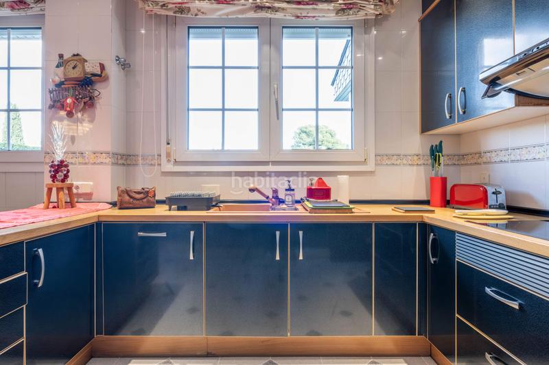 Foto feeec328-bdd6-4f58-8b6b-fc40731ae81a. Xalet amb calefacció aparcament piscina a Venta del Olivar Zaragoza