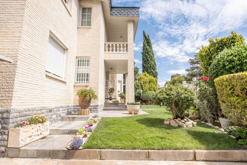 Foto ff1b05ff-2368-486e-a21a-ef9ffdc97f5a. Xalet amb calefacció aparcament piscina a Venta del Olivar Zaragoza