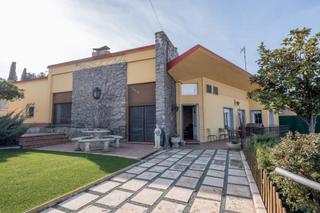 Chalet à Autovia autovía de logroño 181. Villa independiente en zaragoza, junto a colonia de san lamberto
