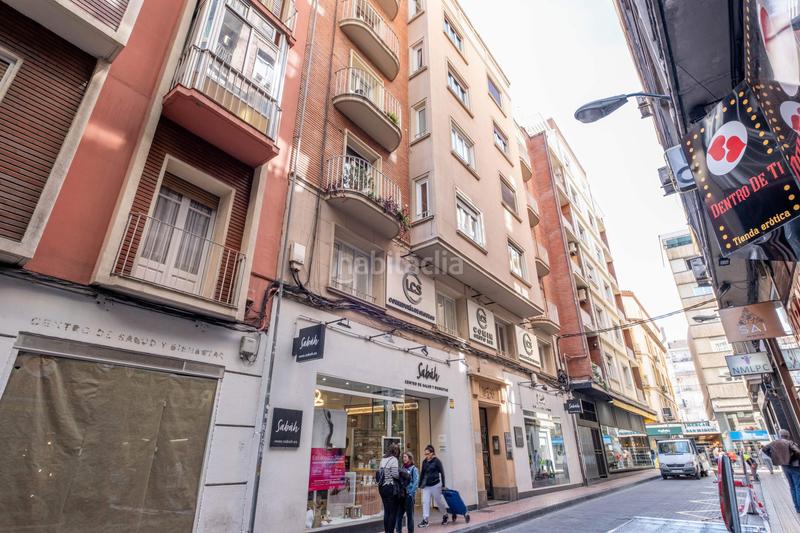 Foto 0c361058-7cd9-42e1-a082-b9a917543bc7. Ático en calle blancas vive en el corazón con espacio, luz y muchas posibilidades en Zaragoza