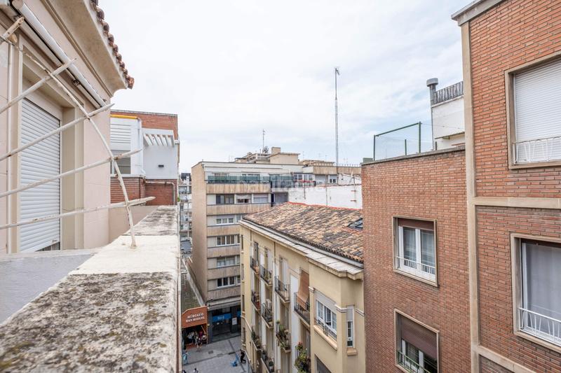 Foto 1252a79b-fc77-4937-8784-e716108a2df6. Ático en calle blancas vive en el corazón con espacio, luz y muchas posibilidades en Zaragoza