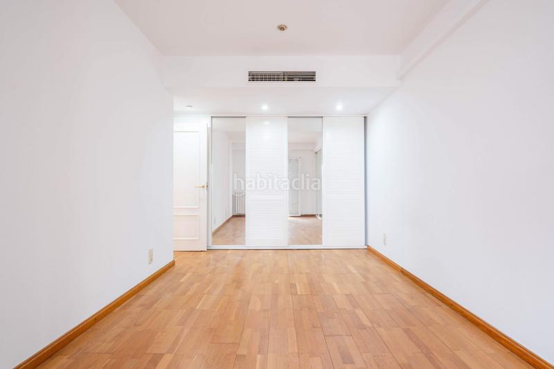Foto 1a120a3f-710f-4c99-acbe-4884c8de430b. Ático en calle blancas vive en el corazón con espacio, luz y muchas posibilidades en Zaragoza
