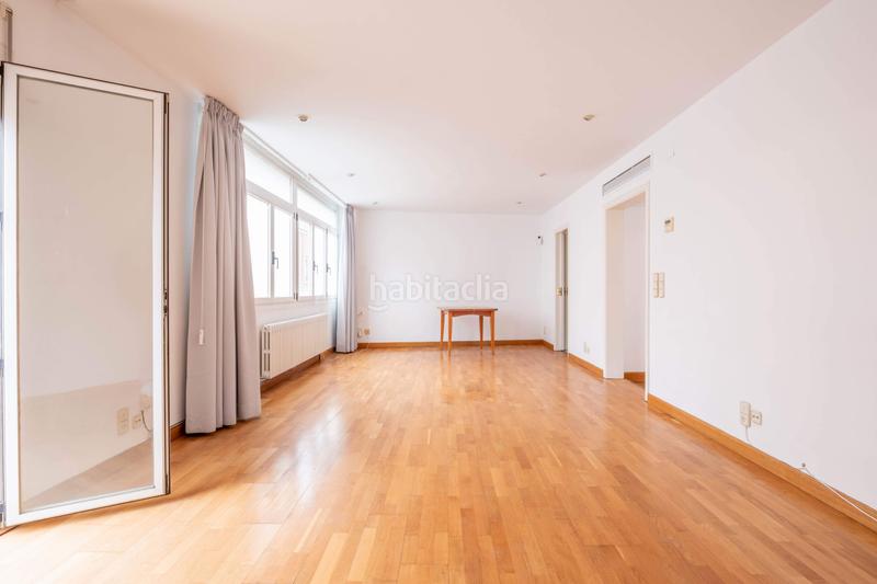 Foto 45a2a93b-9977-4956-b329-78908915a8f0. Ático en calle blancas vive en el corazón con espacio, luz y muchas posibilidades en Zaragoza