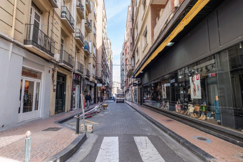 Foto 853f64b8-62e2-46fb-96e6-c110af9bba65. Ático en calle blancas vive en el corazón con espacio, luz y muchas posibilidades en Zaragoza