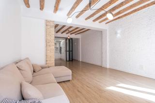 Location Appartement à Calle antonio rocasolano 3. Vivienda totalmente reformada en pleno centro de zaragoza