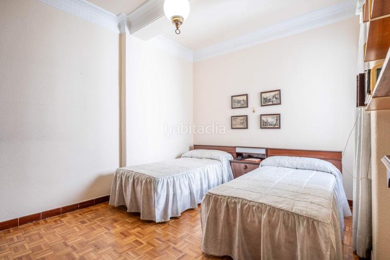 Foto b3ea3043-9c0e-44ab-920c-30ec076bbd37. Appartamento in calle gascón de gotor 21 in Ruiseñores Zaragoza