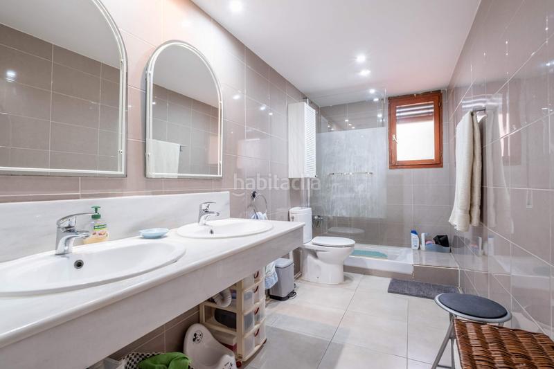 Foto 364f2685-14f5-49b3-8121-50b8e891dc43. Chalet con riscaldamento parcheggio piscina in La Almozara Zaragoza