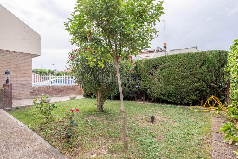 Foto a208350b-2bd2-4b81-90ae-2970bea70e13. Chalet con riscaldamento parcheggio piscina in La Almozara Zaragoza