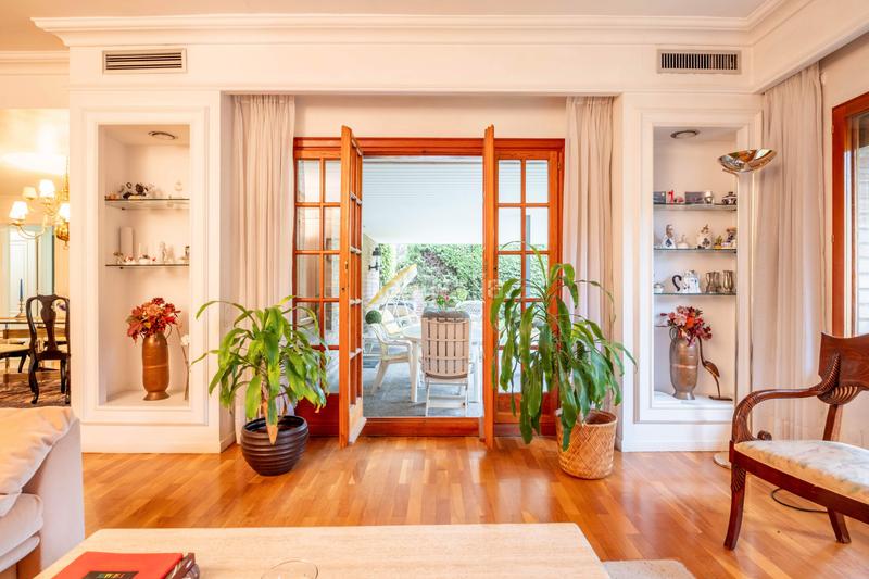 Foto b5b8cdd2-3a9a-4ff5-971b-3b7f5358940f. Chalet con riscaldamento parcheggio piscina in La Almozara Zaragoza