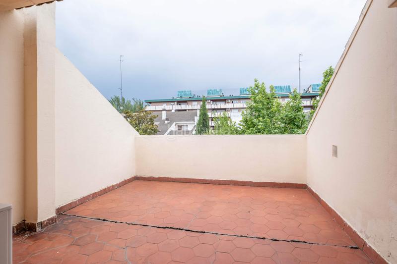 Foto cc45ef10-f41b-4d30-bb3f-c445404bad2c. Chalet con riscaldamento parcheggio piscina in La Almozara Zaragoza