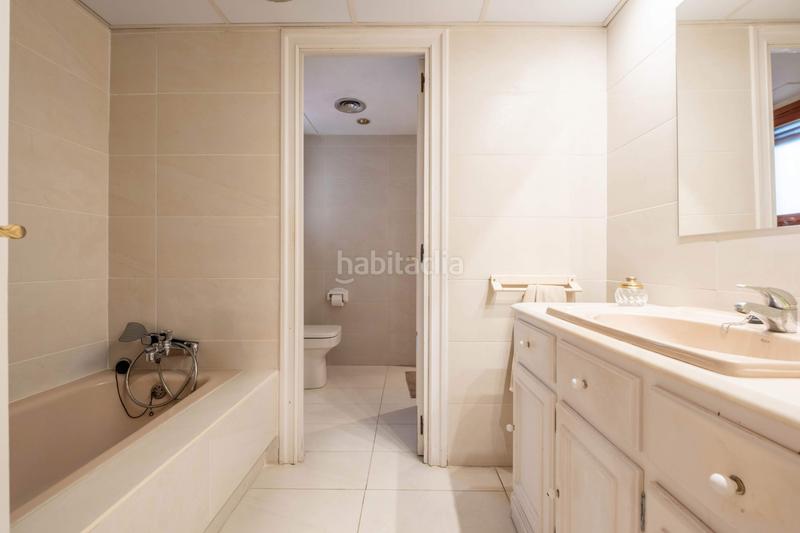 Foto dca31176-4e1b-4dd6-b09a-3f30351cbdc2. Chalet con riscaldamento parcheggio piscina in La Almozara Zaragoza