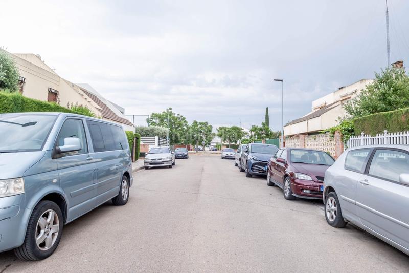 Foto e8b8485c-2621-4a04-862e-960d17de2c0a. Chalet con riscaldamento parcheggio piscina in La Almozara Zaragoza