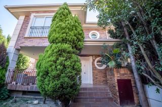 Location Chalet  Calle ramiro ii. Chalet unifamiliar en cuarte de huerva