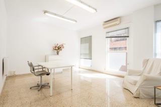 Location Bureau  Calle jose luis pomaron. Oficina luminosa y céntrica.