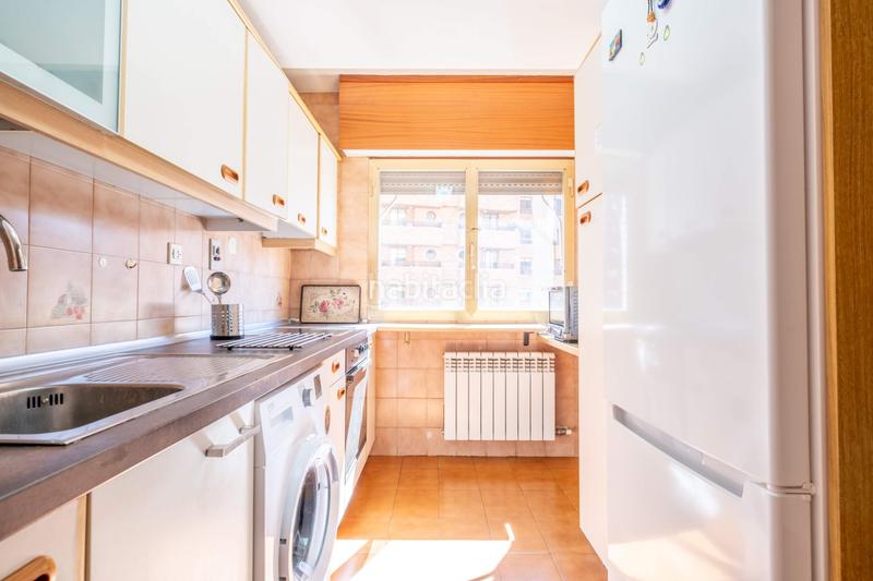 Foto 0b1d38ce-1194-484e-b1a7-e422f00e0f13. Rent flat with heating in Romareda Zaragoza