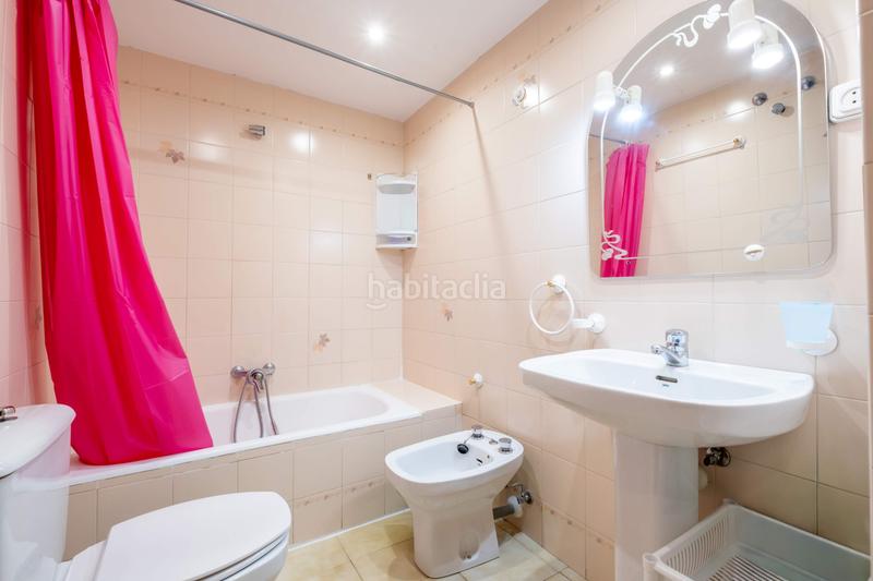 Foto 7cbdcfba-2fac-4036-9c89-3e0c8e1b8ee3. Rent flat with heating in Romareda Zaragoza