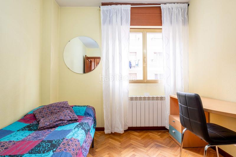 Foto 86dab4cf-1ca8-4637-80b2-5f9824cc69e4. Rent flat with heating in Romareda Zaragoza