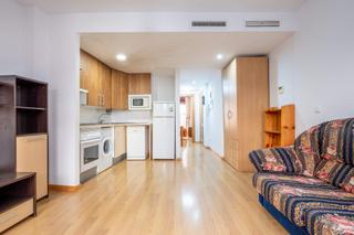 Rent Flat in Plaza de Toros. Alquiler piso 1 dormitorio en pleno centro  junto a césar august