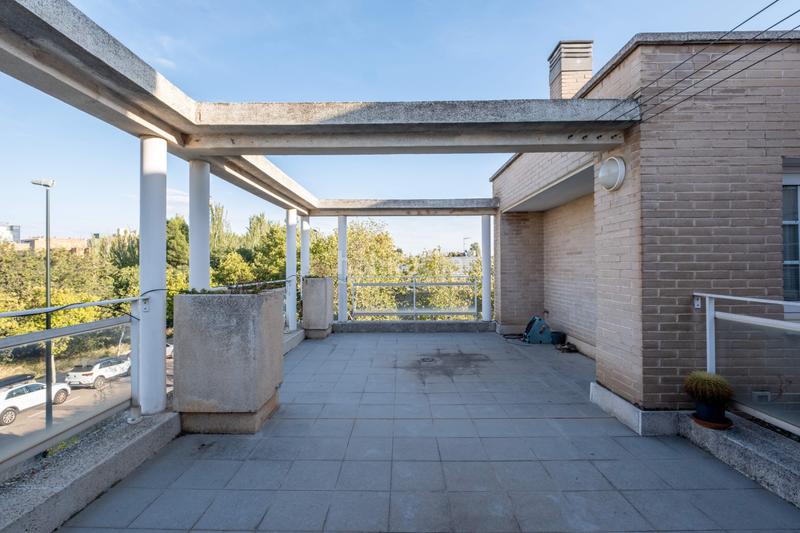 Foto 3b7ca3f9-4855-4dbb-87ed-836cb5c5cd2d. Casa a schiera con riscaldamento parcheggio piscina in Zaragoza