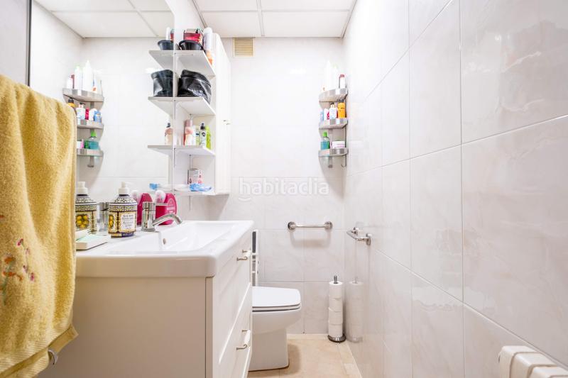 Foto 5f2ca219-c890-4050-8947-8c8d55f2c354. Casa a schiera con riscaldamento parcheggio piscina in Zaragoza