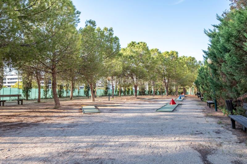 Foto 60cbcee6-8a39-4a02-ae97-eae798591372. Casa a schiera con riscaldamento parcheggio piscina in Zaragoza