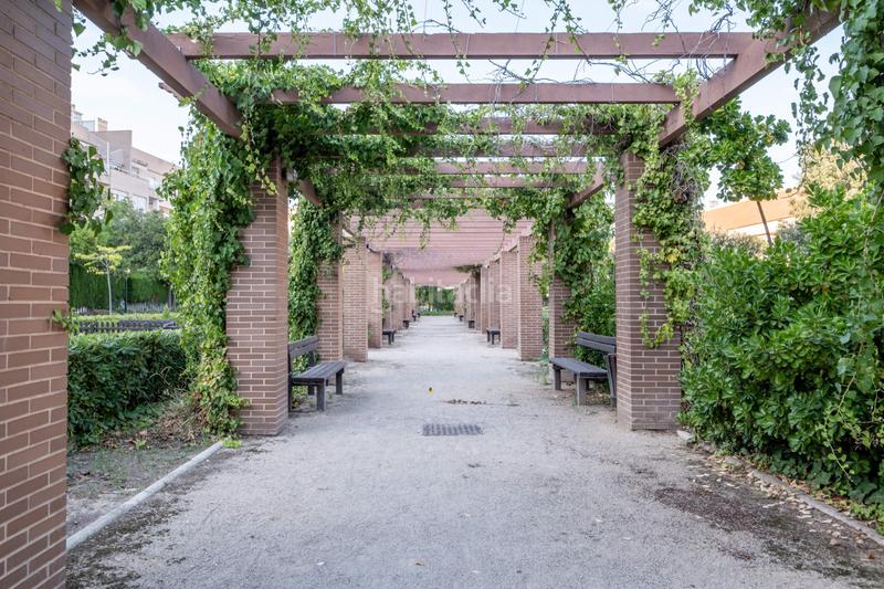 Foto 991cd646-7fd3-4818-9a85-6c7c67f1a985. Casa a schiera con riscaldamento parcheggio piscina in Zaragoza