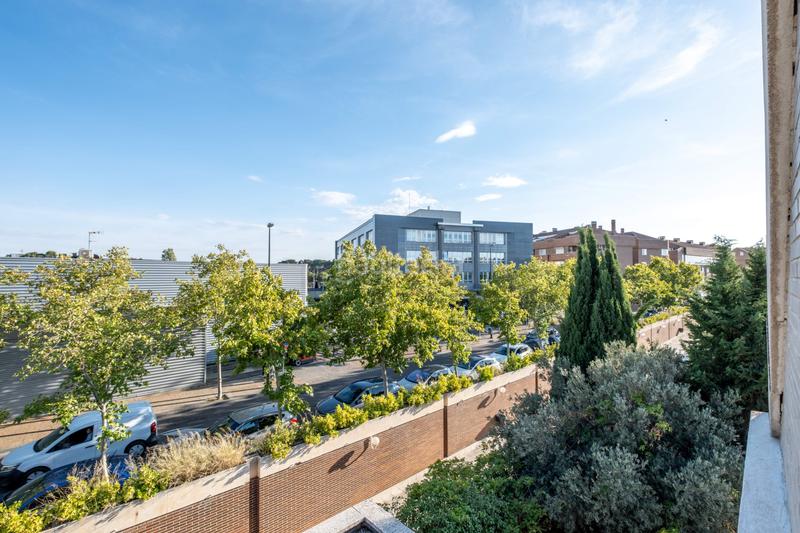 Foto aedda869-2bcf-4e94-a7cc-57cedb05b661. Casa a schiera con riscaldamento parcheggio piscina in Zaragoza