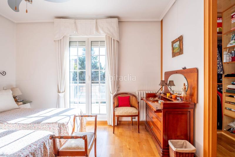 Foto b95f7b94-6c8f-4a50-9c72-77f6021e4eae. Casa a schiera con riscaldamento parcheggio piscina in Zaragoza