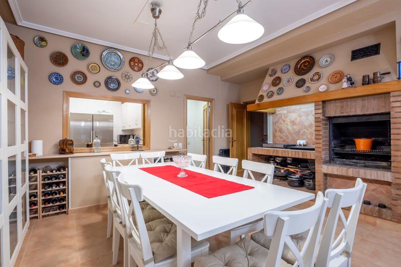 Foto ca521034-7cdd-4a2c-8336-a7f92f0e4e20. Casa a schiera con riscaldamento parcheggio piscina in Zaragoza