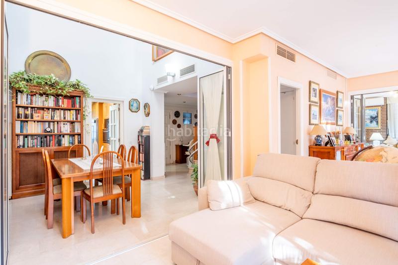 Foto f370a9d6-23a4-45cb-8e99-05aaeb1fb636. Casa a schiera con riscaldamento parcheggio piscina in Zaragoza