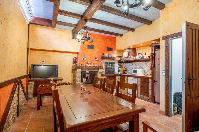 Foto 0a0d1499-f36c-4adc-8ad7-a6e6f30299b1. Casa adosada tu refugio familiar en Casablanca naturaleza, calma y confort en Zaragoza