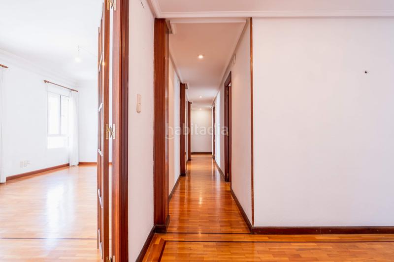 Foto b8b795b3-39ff-48ce-9a34-649adcf8e1ba. Pis a paseo constitucion 31 a Paseo Independencia Zaragoza