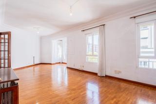 Appartement à Paseo constitucion 31. Vive el encanto del centro en paseo de la constitución