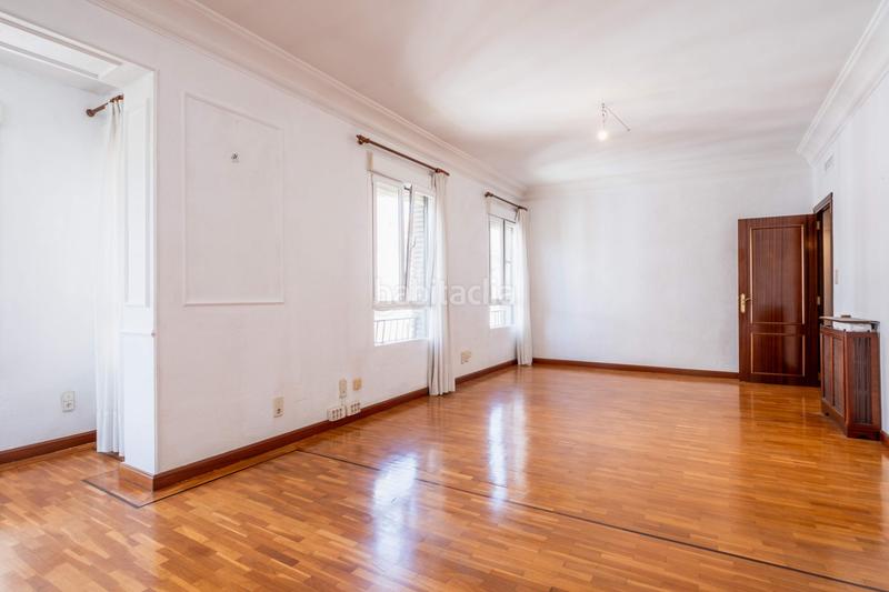 Foto d980117e-46a4-499f-8bf9-ec37e8de775d. Pis a paseo constitucion 31 a Paseo Independencia Zaragoza