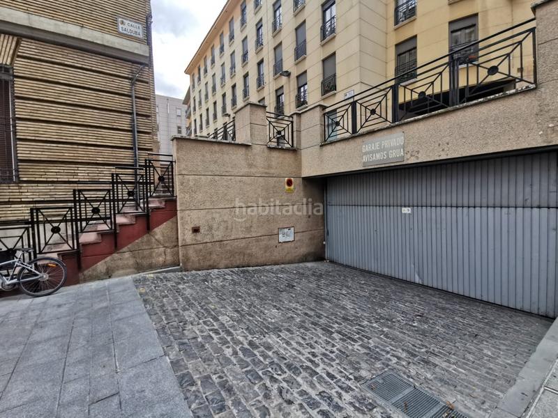 Foto d5229777-c043-412b-ae24-94cd1042143f. Parking coche plaza de garaje en murallas en Alfonso Zaragoza