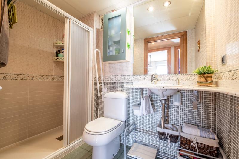 Foto b8be23b0-96b2-4d4b-ac2b-432d2ca507be. Appartamento con riscaldamento parcheggio piscina in Zaragoza