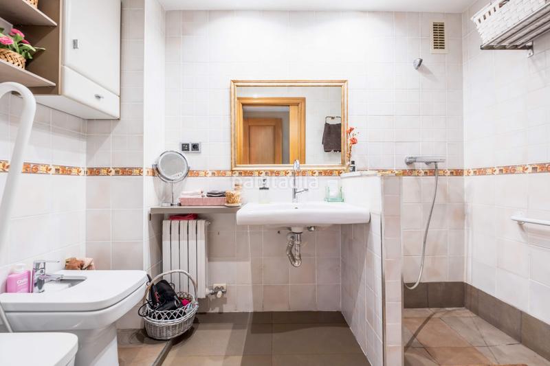 Foto ee9514f1-a639-4472-b240-9ab83060c789. Appartamento con riscaldamento parcheggio piscina in Zaragoza